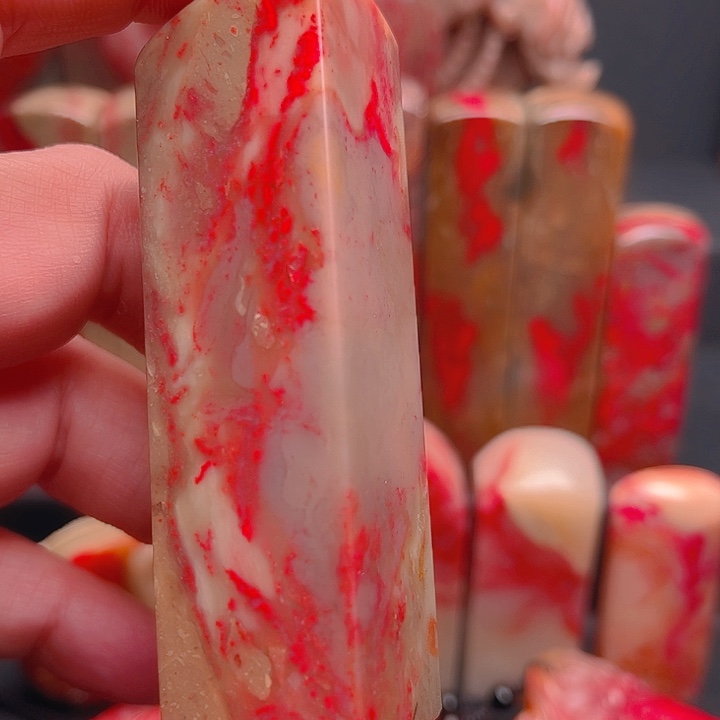 昌化鸡血石思**色昌化鸡血石质地优良