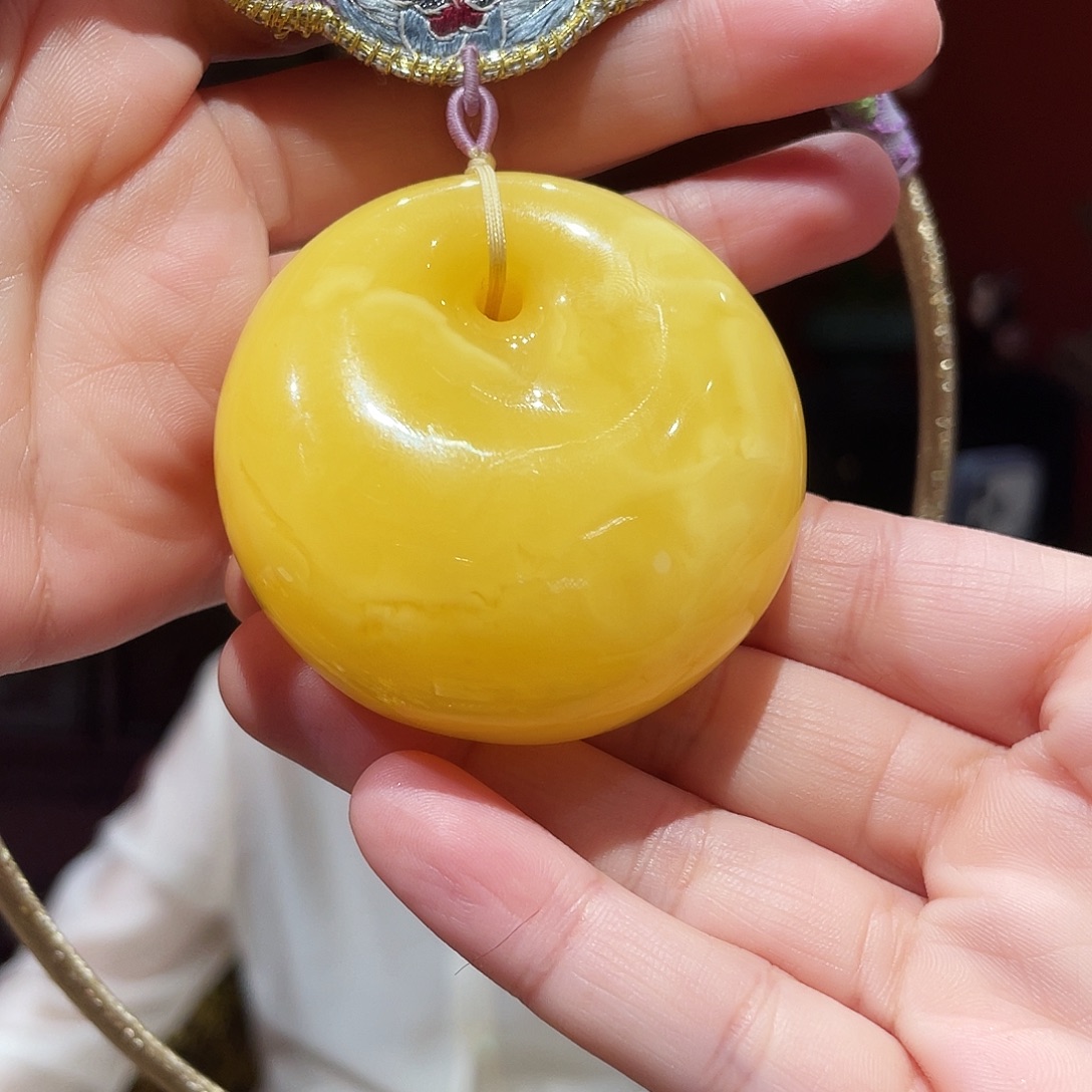 蜜蜡未镶嵌颈饰蜜蜡