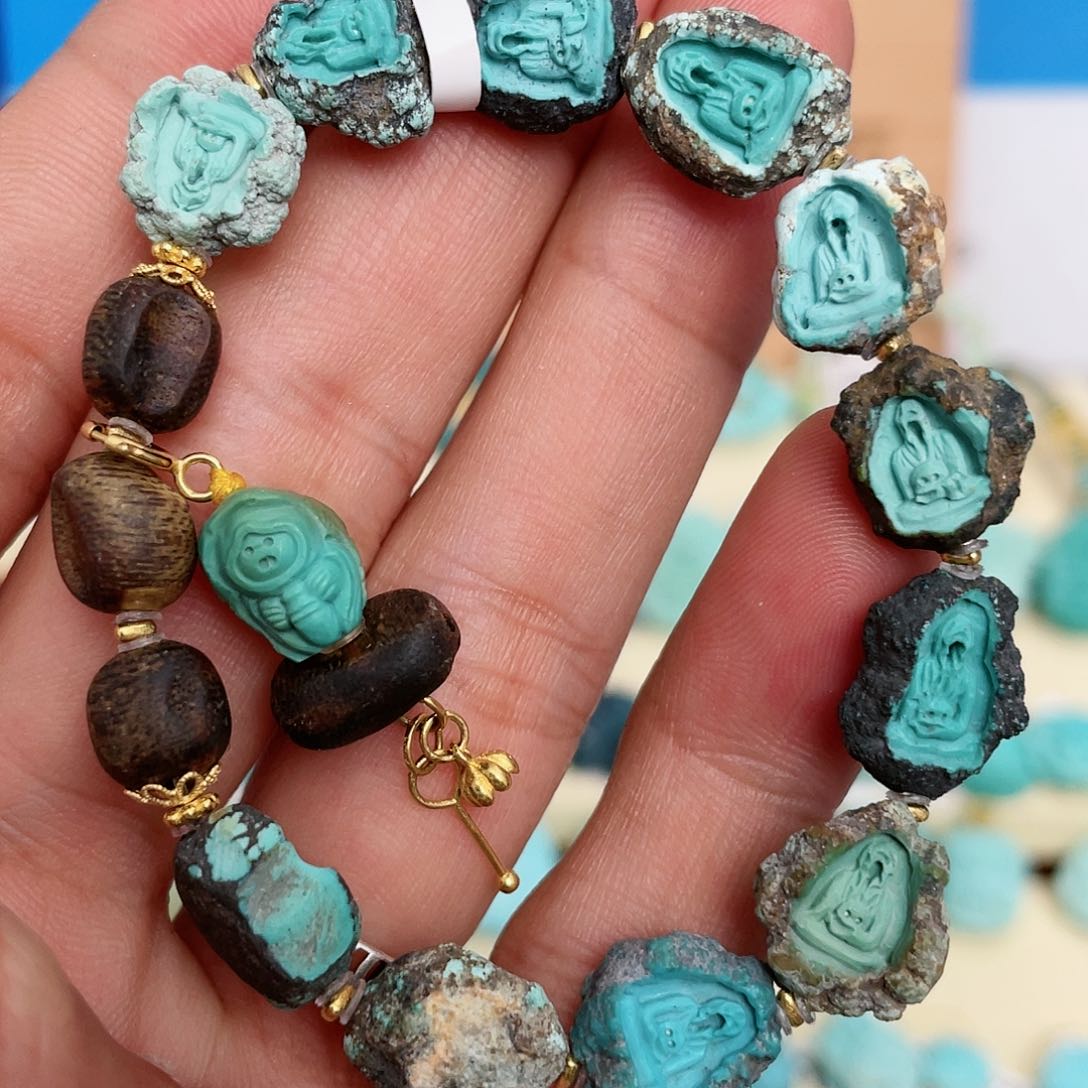 绿松石配饰18K金镶嵌