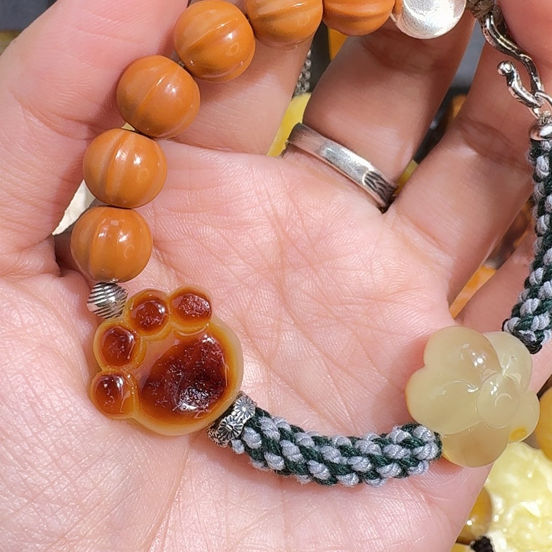 悟***空琥珀未镶嵌裸石我