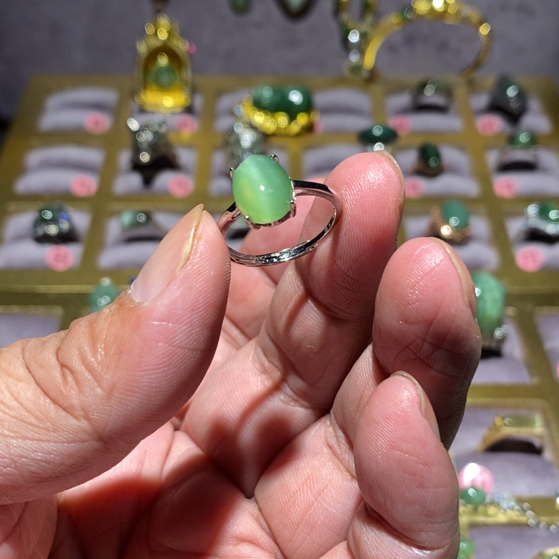 和田玉（碧玉）戒指未镶嵌