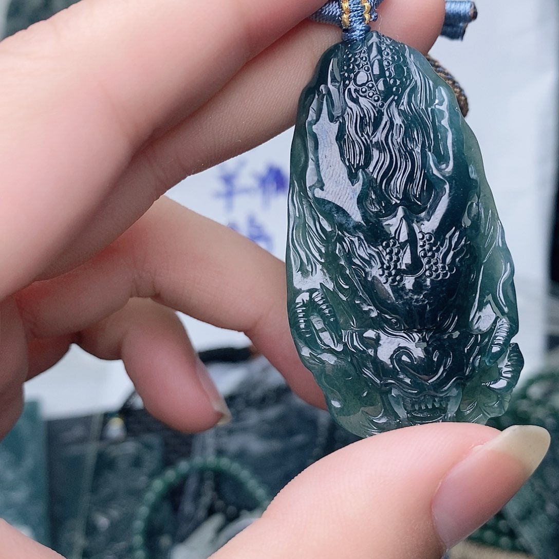 翡翠未镶嵌颈饰11111111