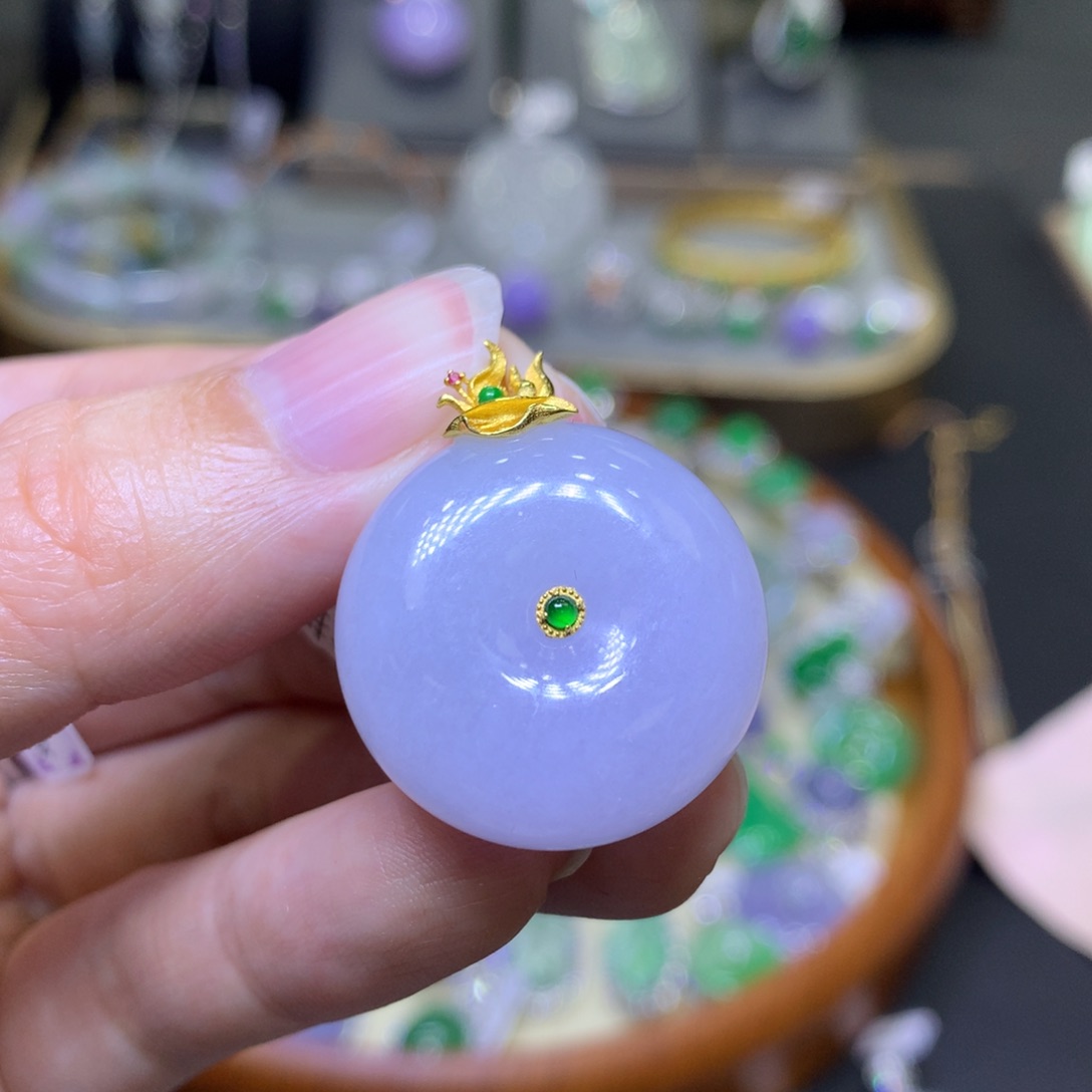 翡翠18K金镶嵌颈饰翡翠吊坠项链