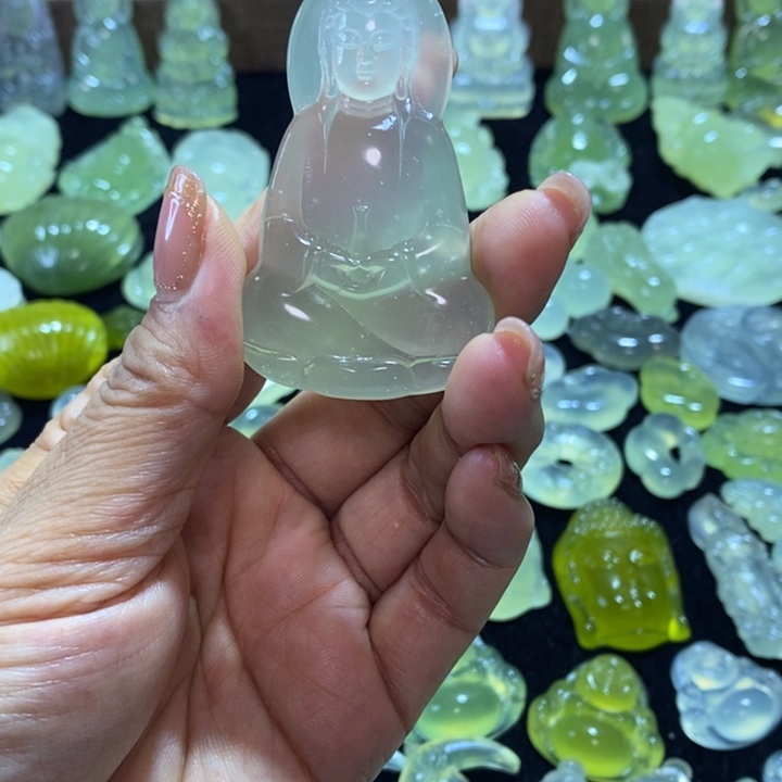 朱***团蛇纹石玉未镶嵌颈饰