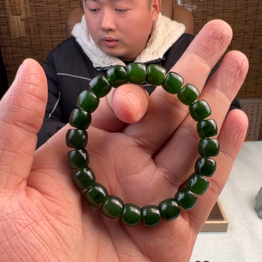 糊****和田玉未镶嵌手链