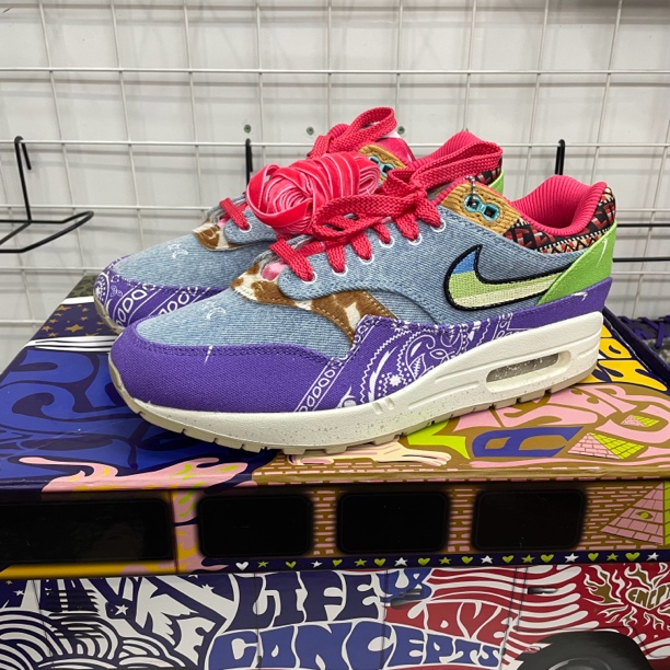 tx/全新43码特殊鞋盒/airmax1腰果花concepts/DN1803-500(S-BOX1)