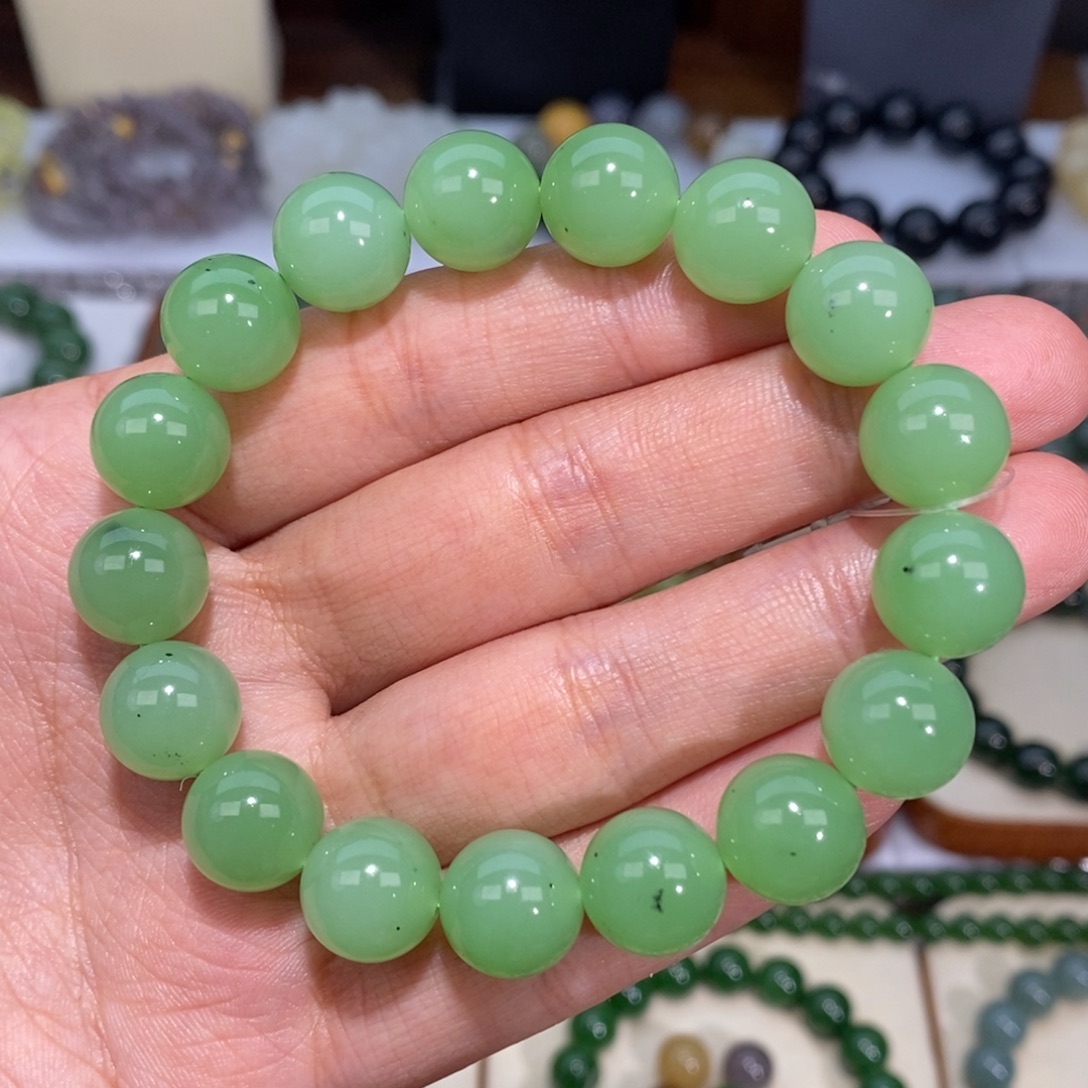 和田玉未镶嵌手串卡12乌兰海苹果绿
