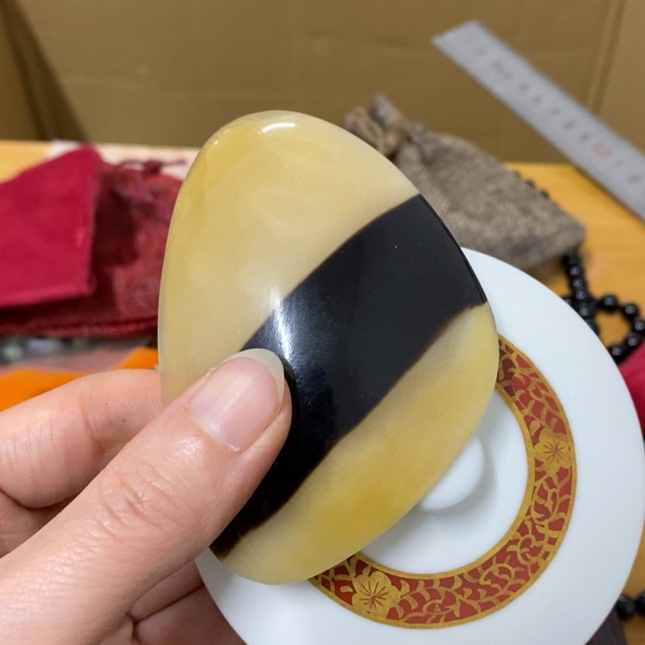 瓷片哈中古工艺品一件