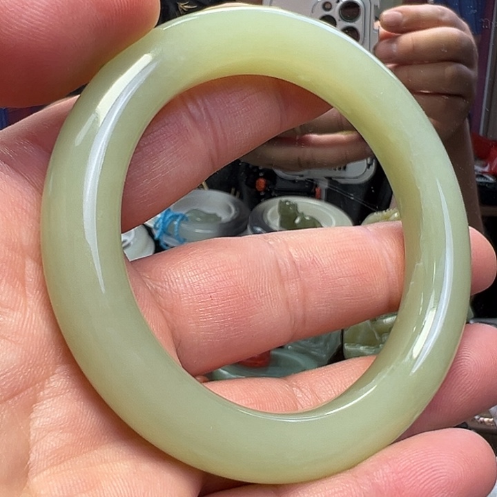 和田玉（黄玉）手镯未镶嵌黄口