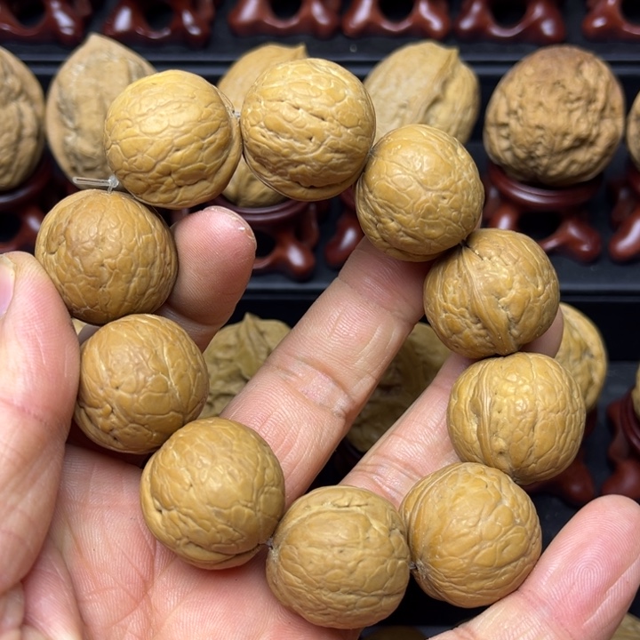 手串文玩核桃蛇皮球