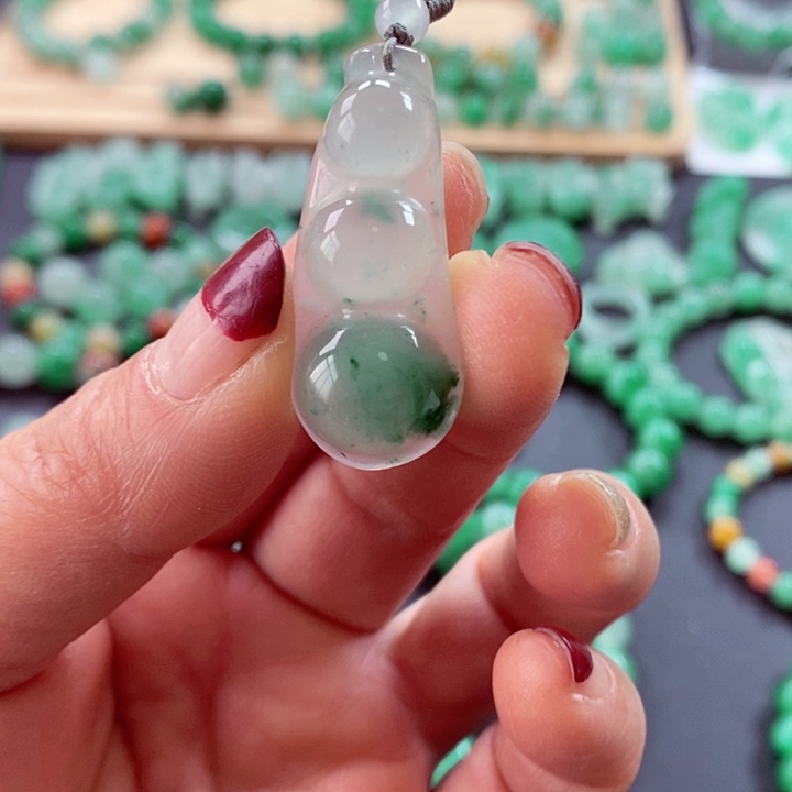 石英质玉吊坠(不含链)未镶嵌