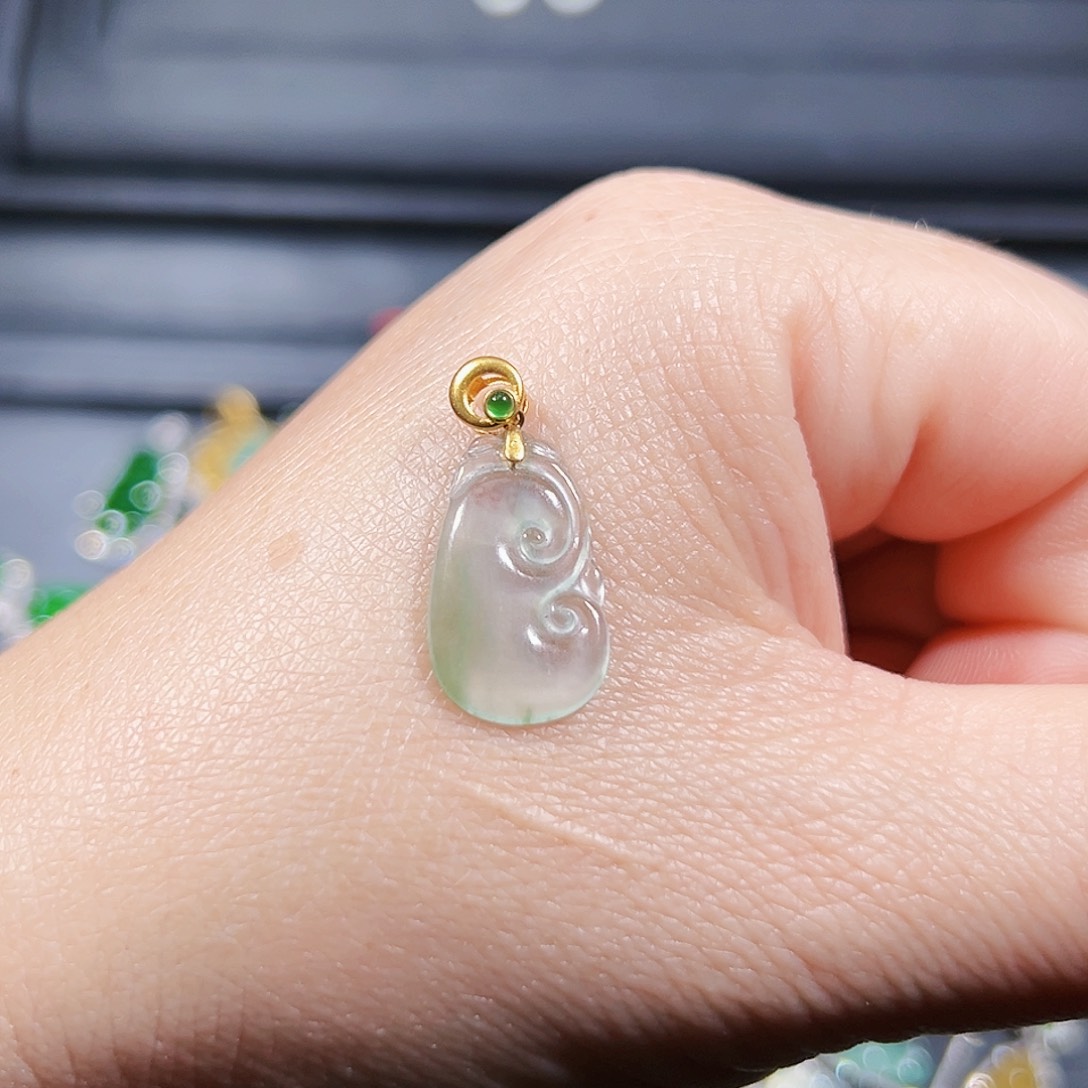 翡翠吊坠(不含链)18K金镶嵌