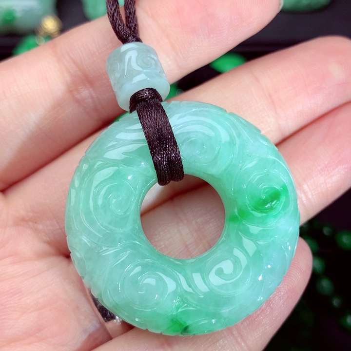 翡翠未镶嵌毛衣链