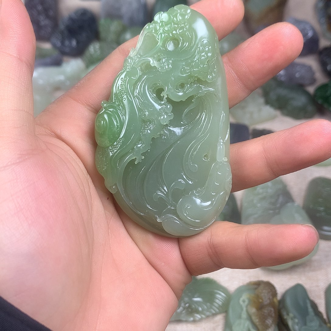 颈饰未镶嵌和田玉
