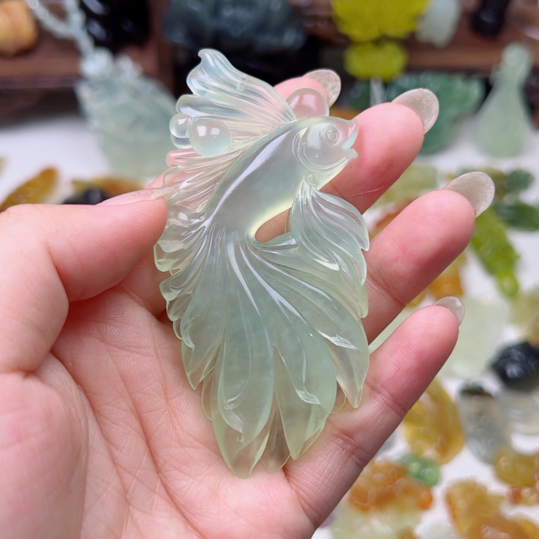 未镶嵌蛇纹石玉颈饰