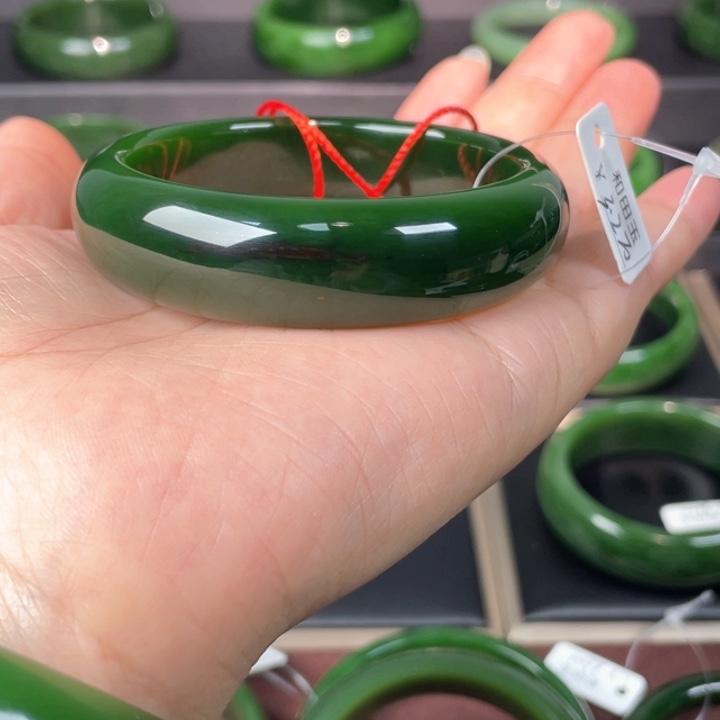 未镶嵌手镯和田玉（碧玉）如**醒