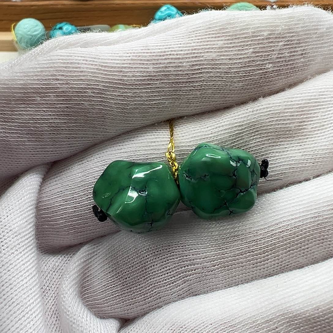 绿松石未镶嵌随形 