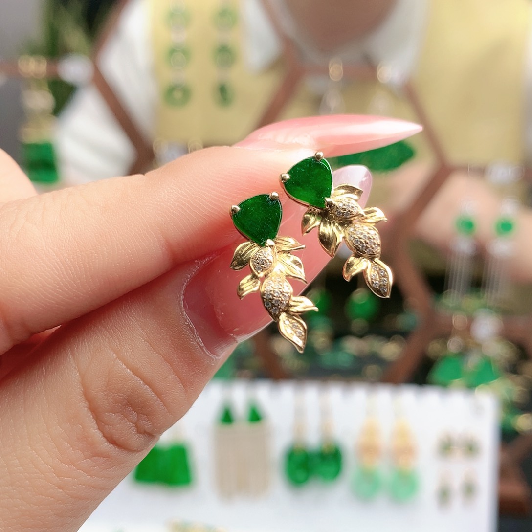 翡翠耳饰18K金镶嵌耳饰
