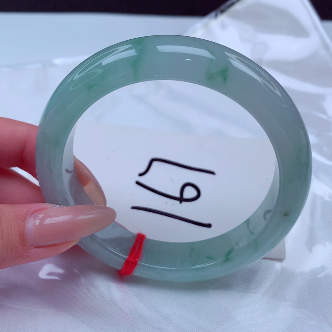 翡翠手镯未镶嵌翡翠56