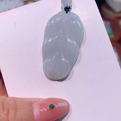 颈饰未镶嵌翡翠叶子