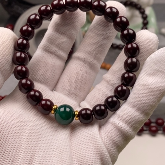 老*猴头关的一个小镇上