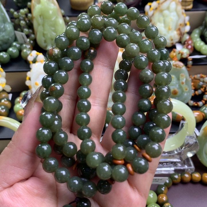 项链未镶嵌透闪石质玉