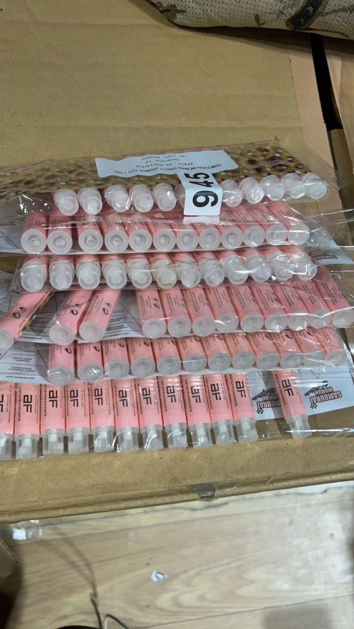 茶杯杯杯敬自己原唱完整版