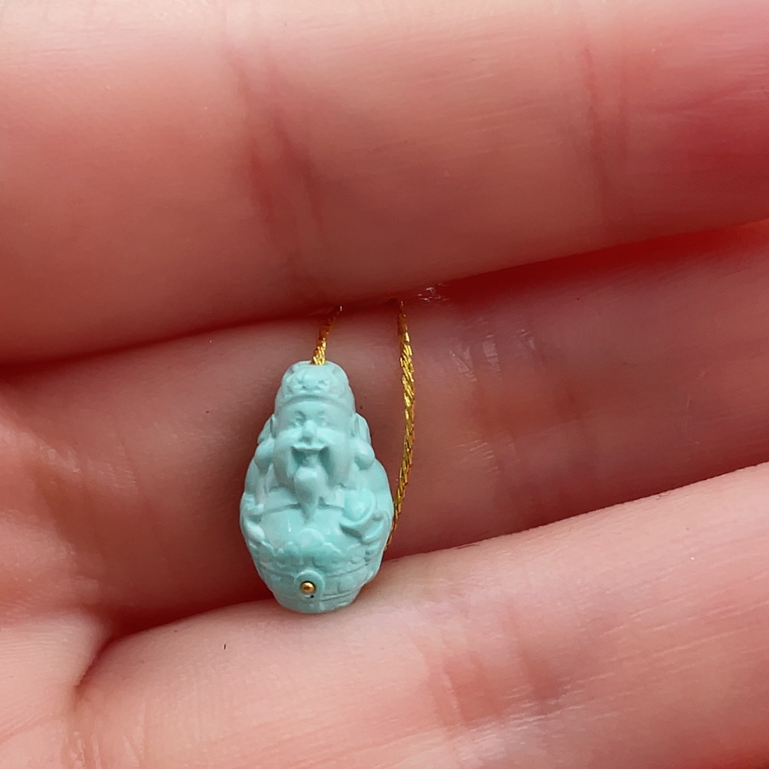 绿松石颈饰未镶嵌