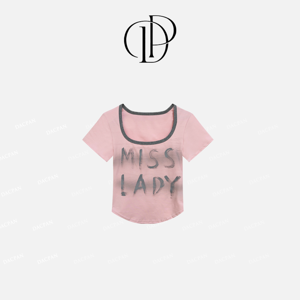 DACPAN-“Lady万岁”撞色喷漆字母上衣 垫肩可拆 2025/盼·PP 1725