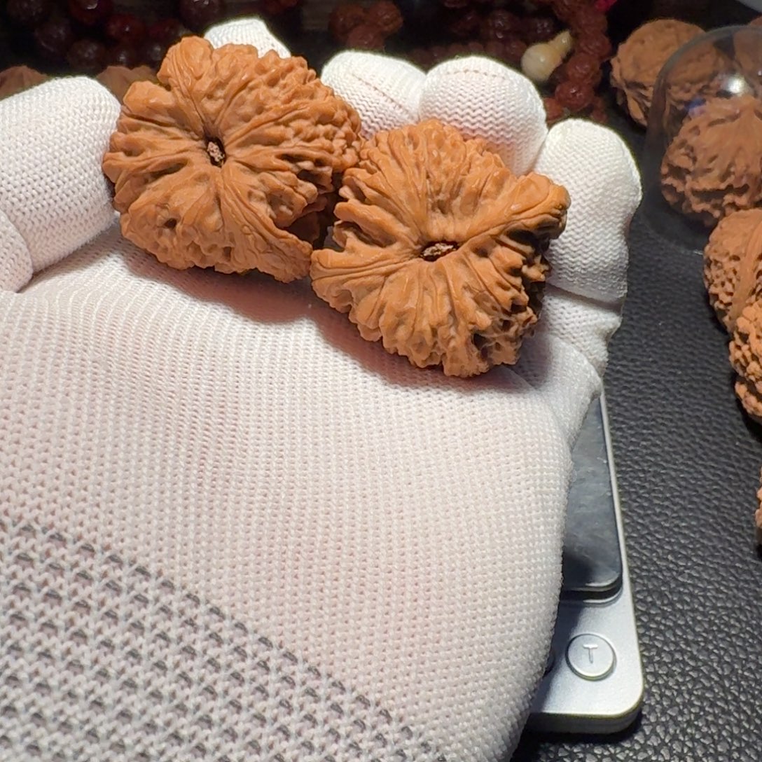 h***h吊坠文玩核桃有黄有色差有修