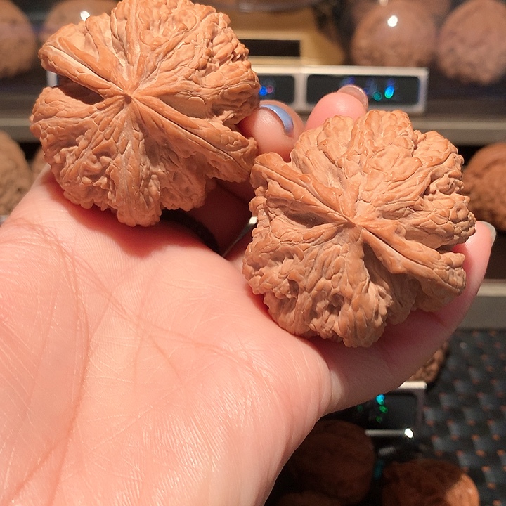 文玩核桃把件粗筋49尺