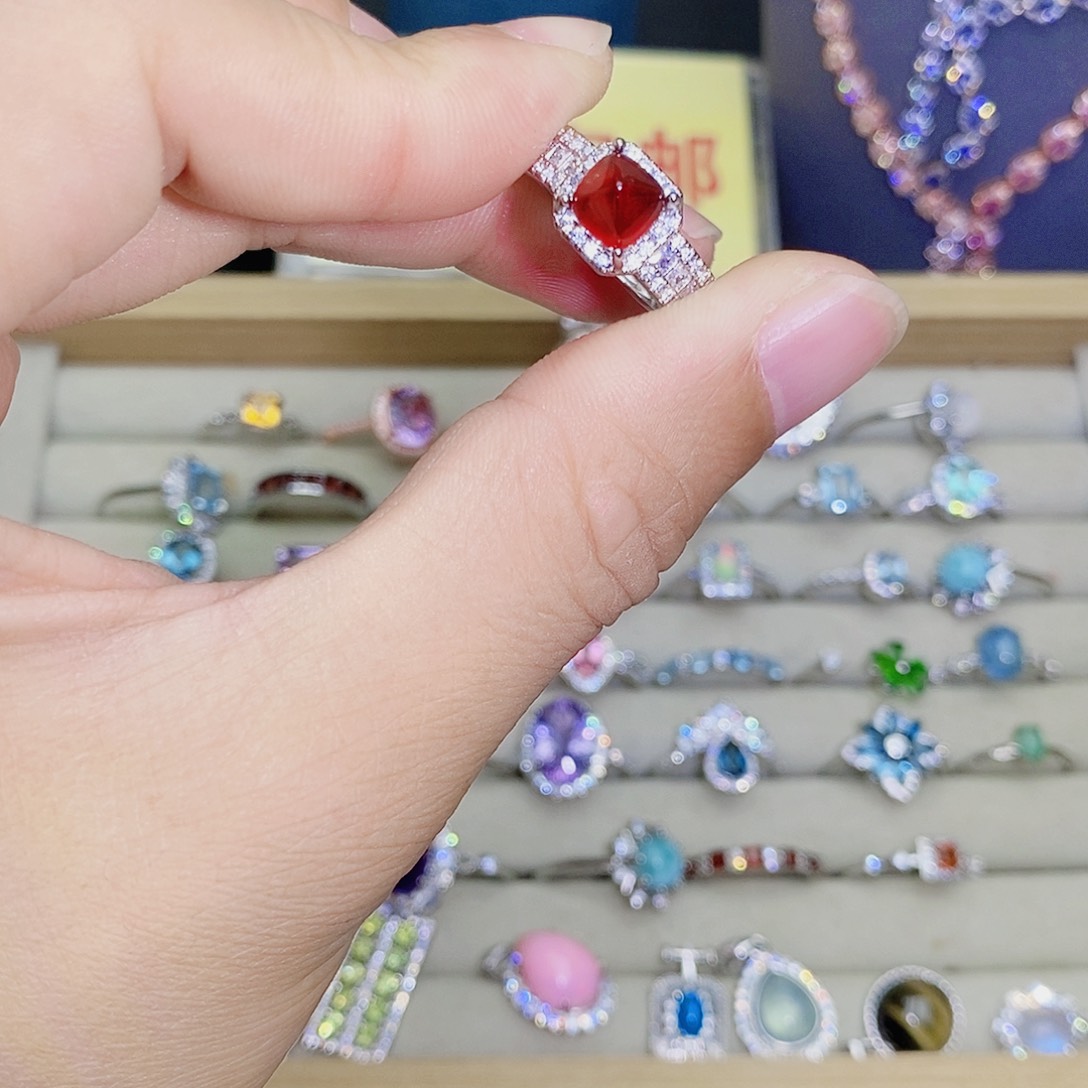 石榴石戒指未镶嵌