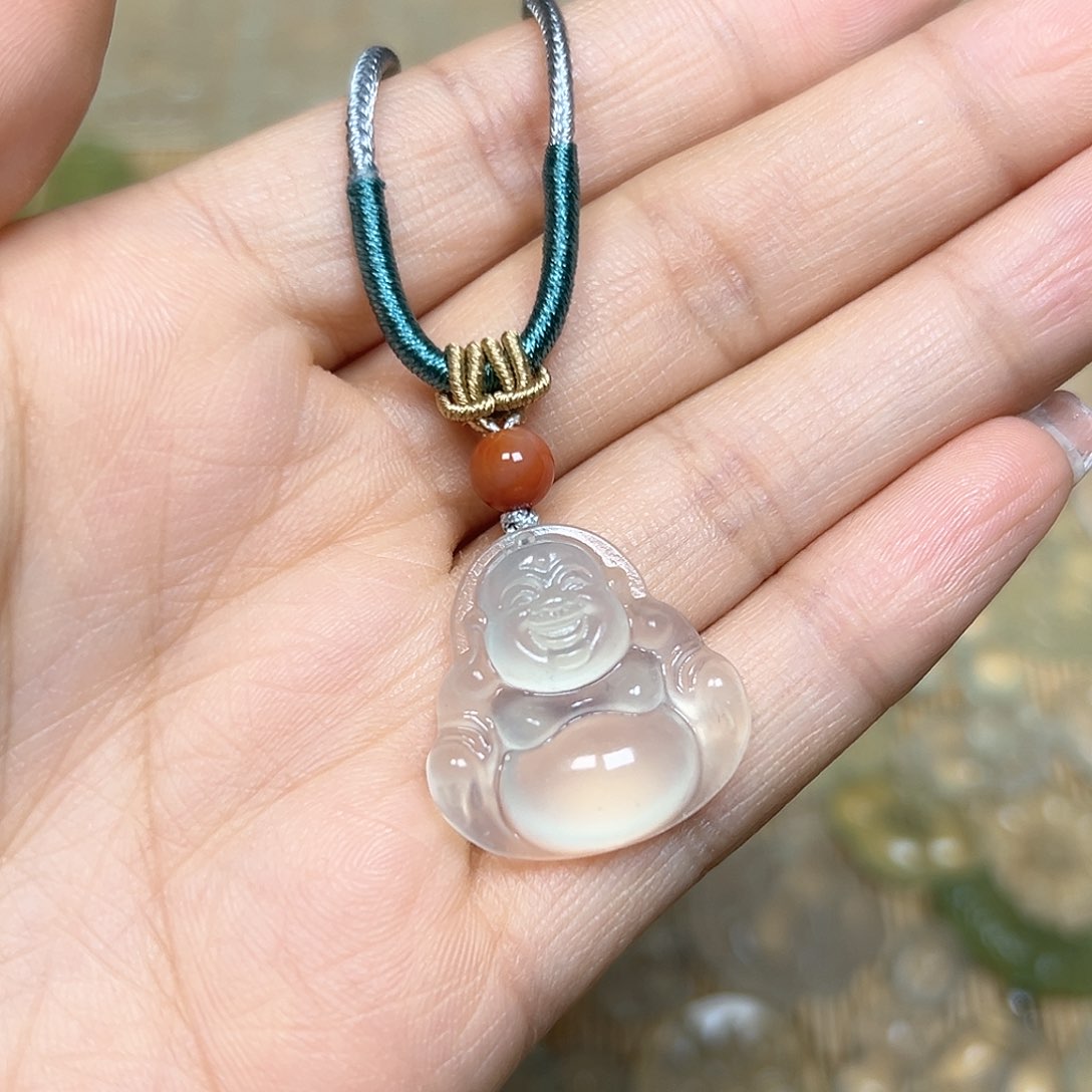 蛇纹石玉颈饰未镶嵌微棉絮