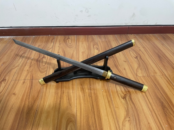 亮铜简装黑檀木中款花纹钢唐刀 未开刃