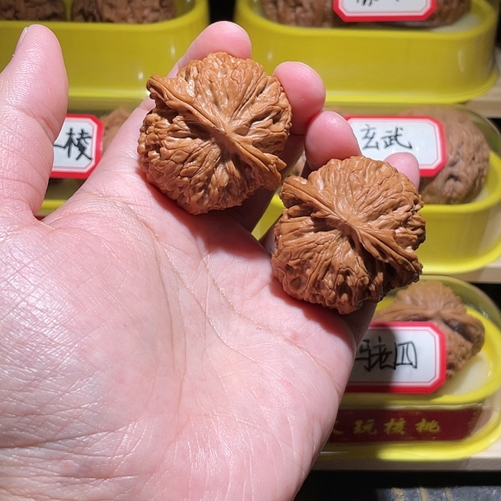 文玩核桃把件苹果园