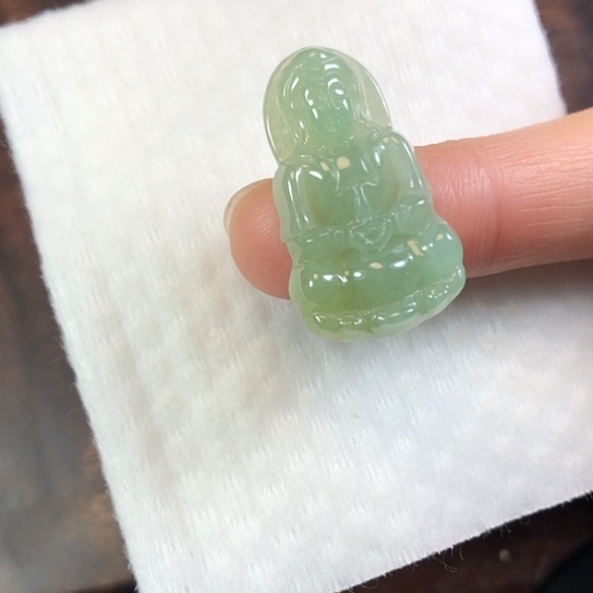 翡翠未镶嵌颈饰缅甸A货，每天下午1点半开播