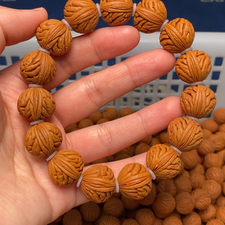 桃核手串野生绣球手串17尺寸左右