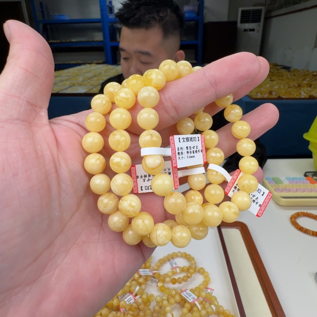 琥珀未镶嵌手链多样性发其一