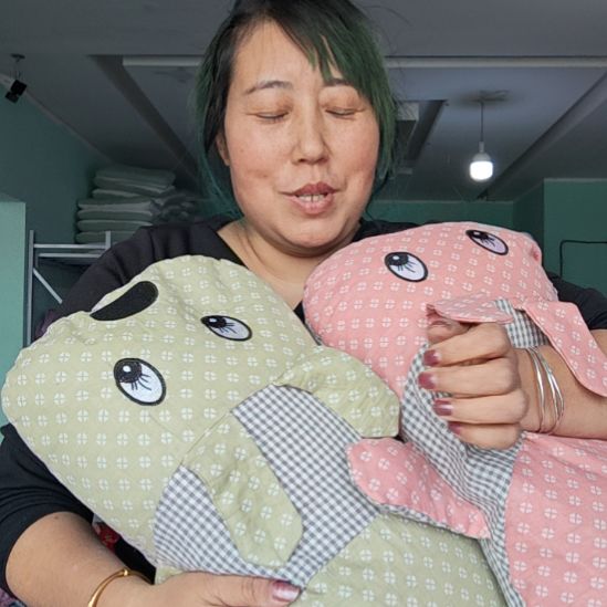 棉枕头芯子拍一发两个。