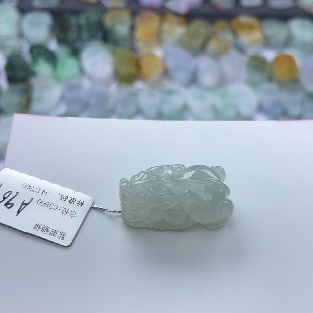 翡翠颈饰未镶嵌貔貅