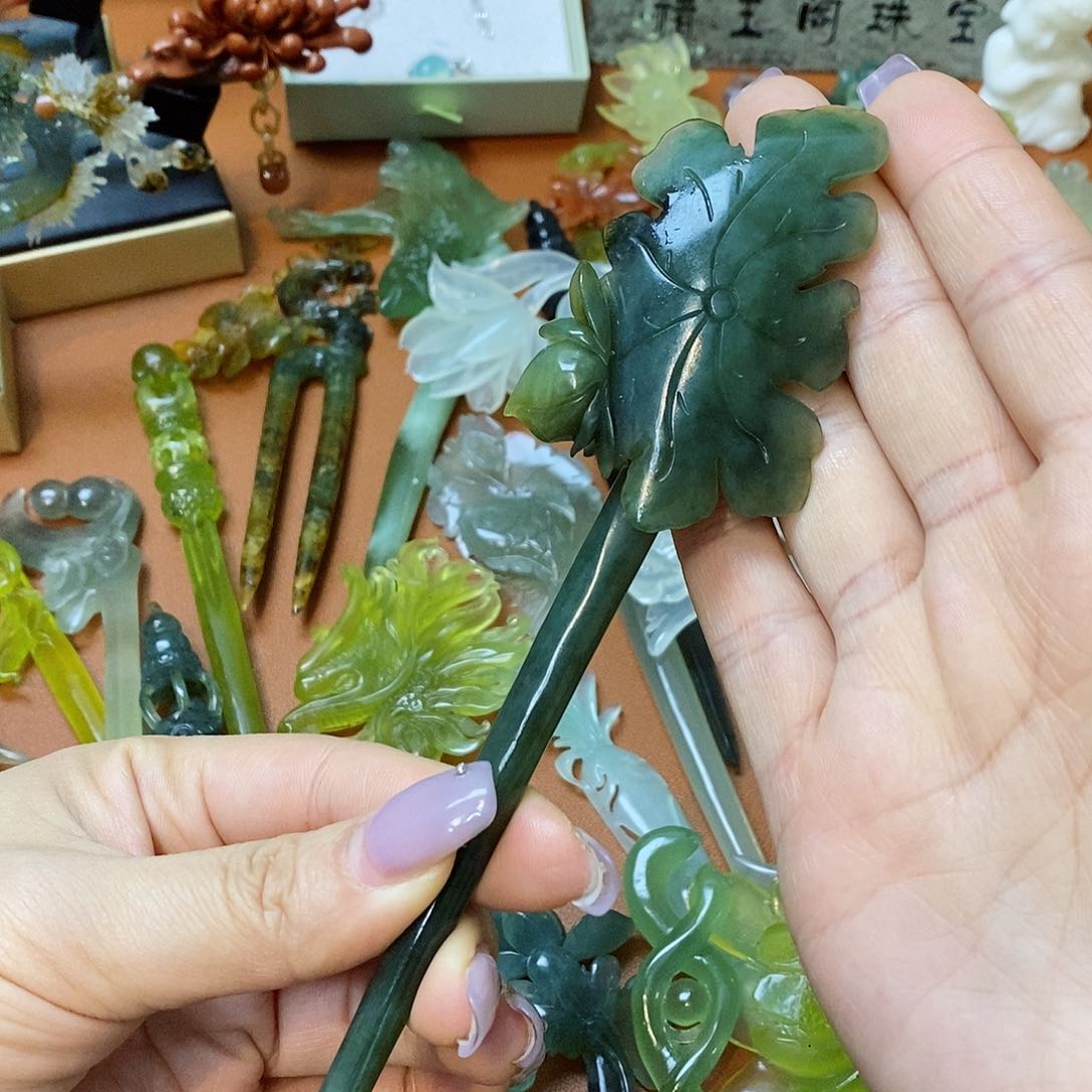 蛇纹石玉发簪未镶嵌