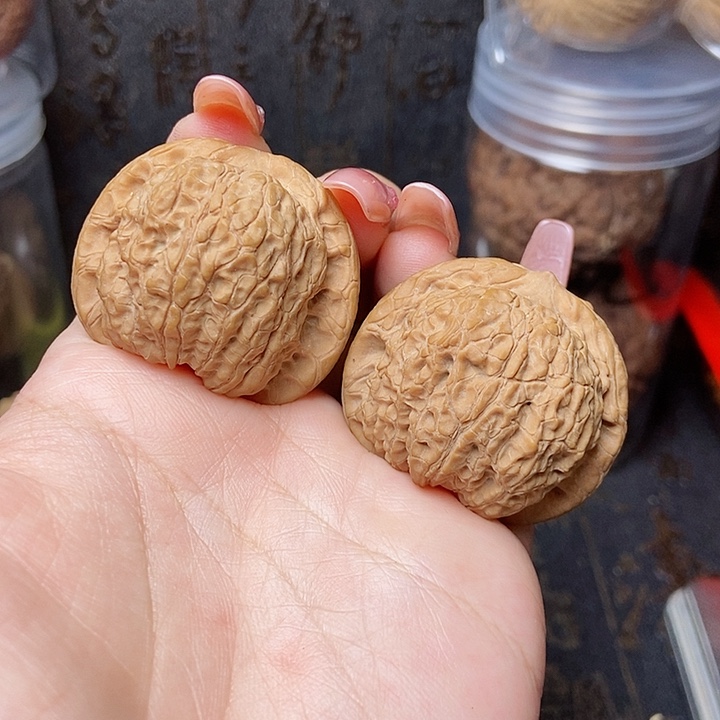 文玩核桃吊坠?****?38全品血麒麟