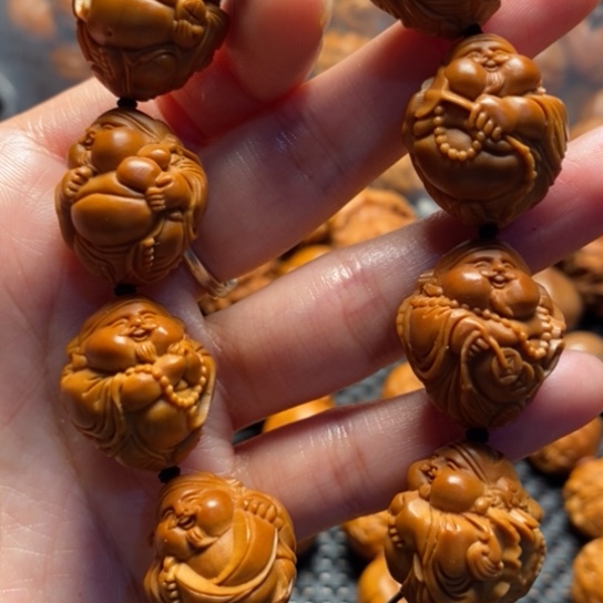 橄榄核吊坠瑞兽财神