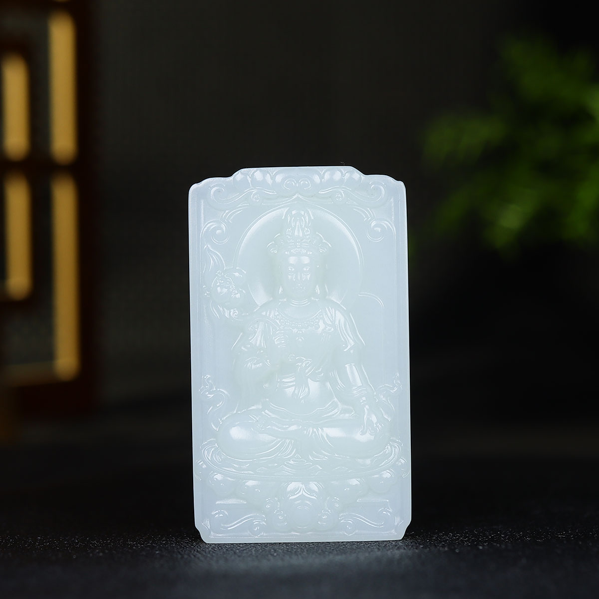 1213110和田玉白玉观音挂件