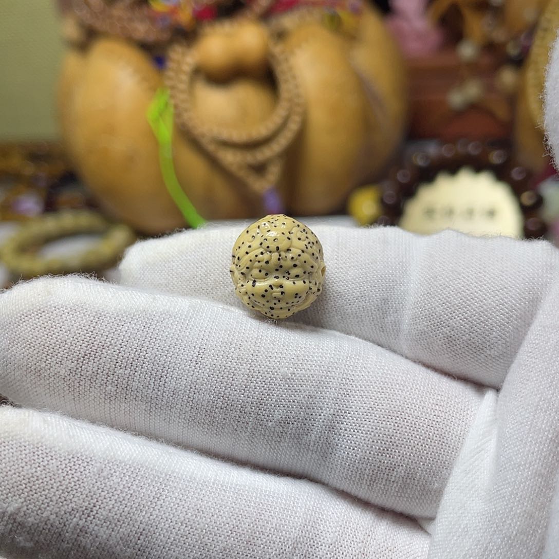 手串星月菩提雕刻藏传财神扎吉拉姆