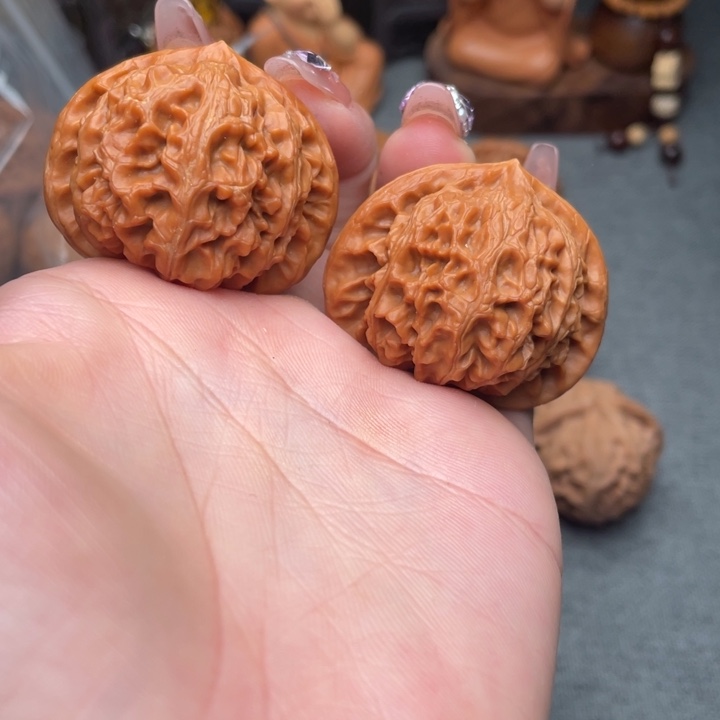 荣***哥把件文玩核桃宫灯40微修