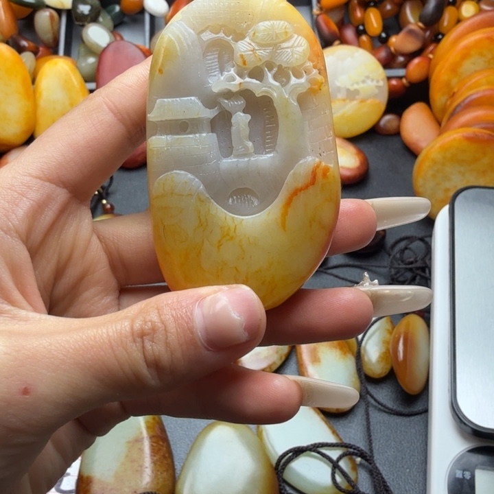 和田玉未镶嵌颈饰