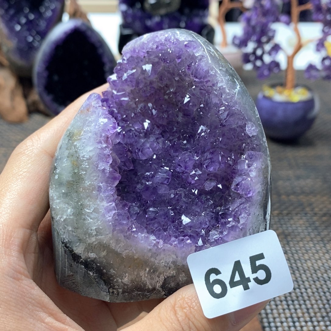 紫晶未镶嵌大型摆件（非配饰）