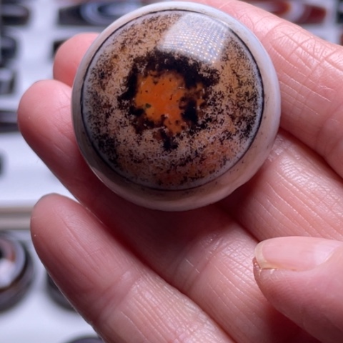 玛瑙吊坠未镶嵌万****成玛瑙吊坠