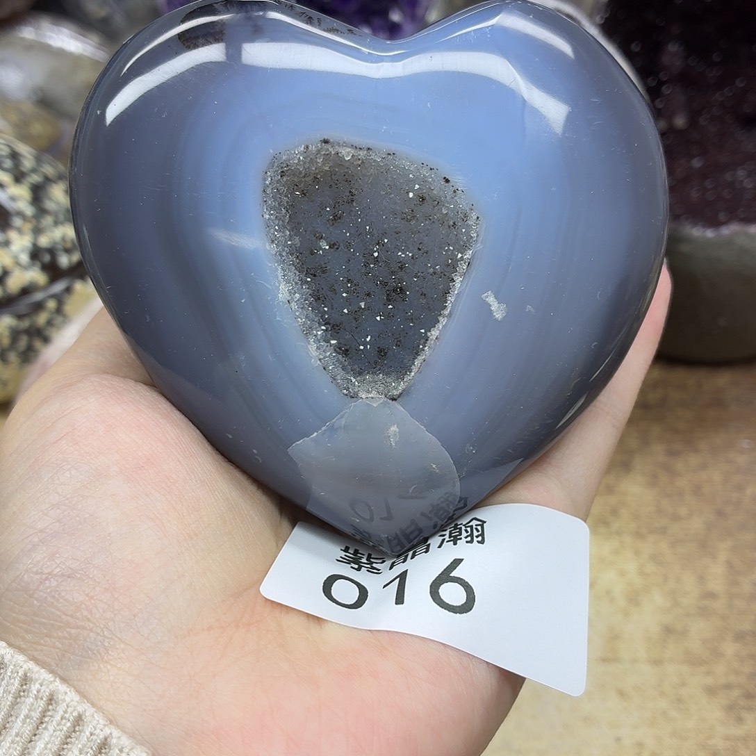 玛瑙/玉髓未镶嵌珠宝奇石